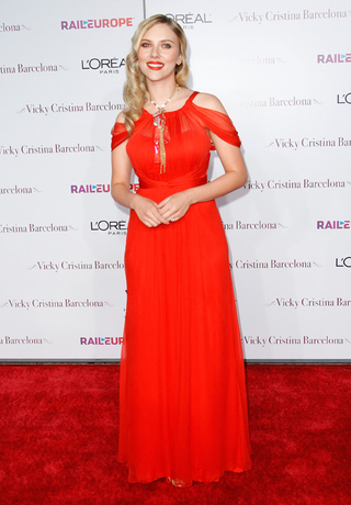 Illustration for article titled The Premiere Of Vicky Cristina Barcelona: Suspect Movie, Great Red Carpet